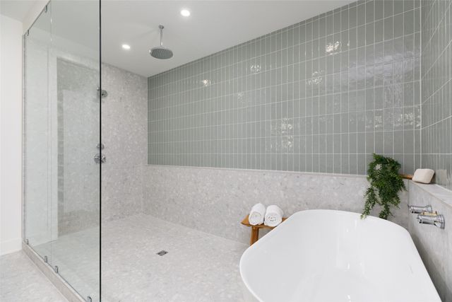 18239 Alderleaf Drive, Clive, IA 50325