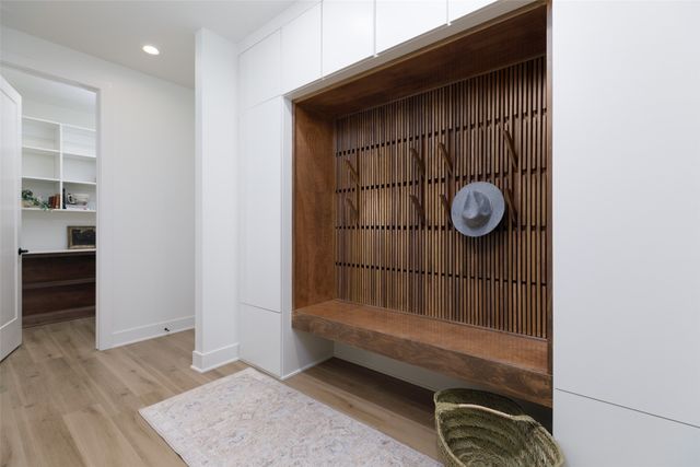 18239 Alderleaf Drive, Clive, IA 50325