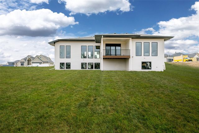 18239 Alderleaf Drive, Clive, IA 50325