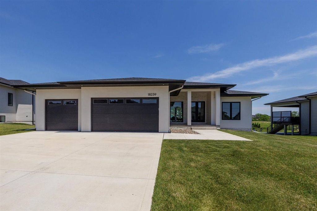 18239 Alderleaf Drive, Clive, IA 50325