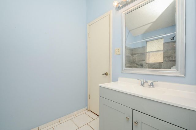 11810 Roandale Drive, Houston, TX 77048