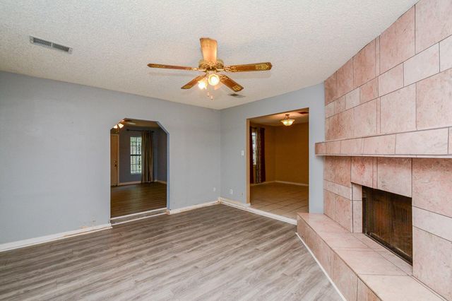 11810 Roandale Drive, Houston, TX 77048