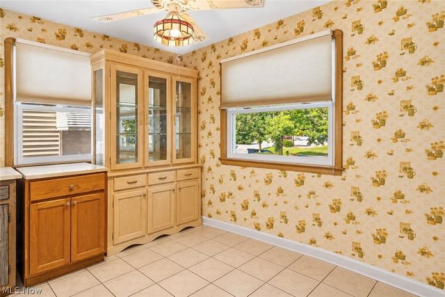 6009 Biddulph Road, Brooklyn, OH 44144