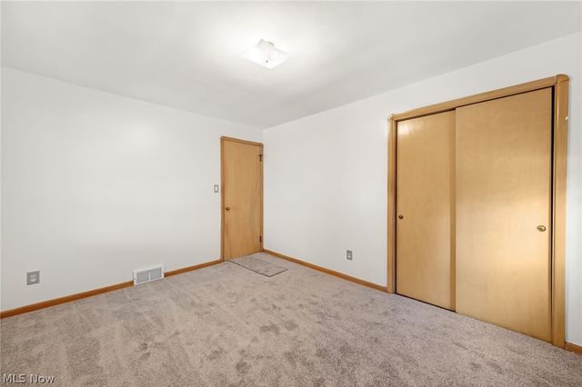6009 Biddulph Road, Brooklyn, OH 44144