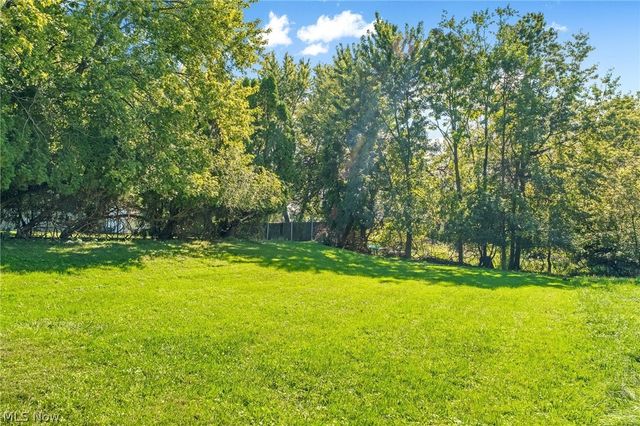6009 Biddulph Road, Brooklyn, OH 44144