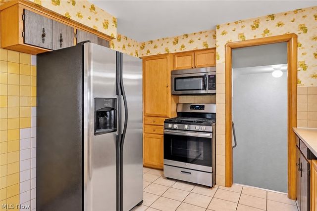 6009 Biddulph Road, Brooklyn, OH 44144