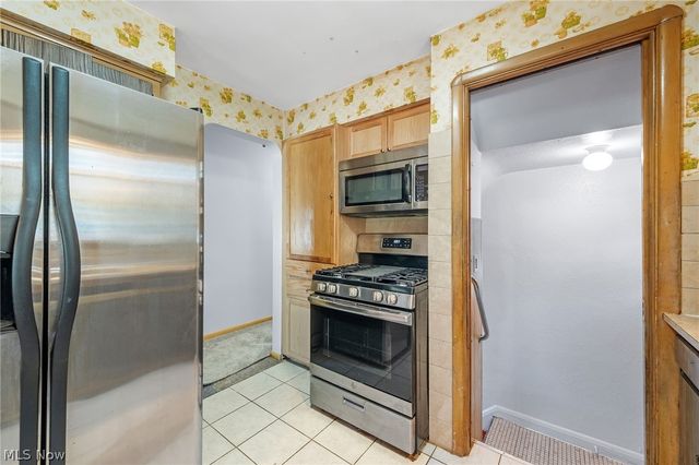 6009 Biddulph Road, Brooklyn, OH 44144