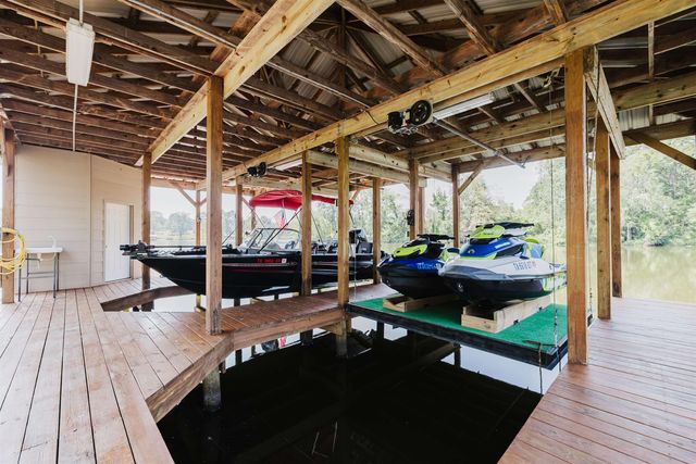 713 County Rd 3608, Bullard, TX 75757