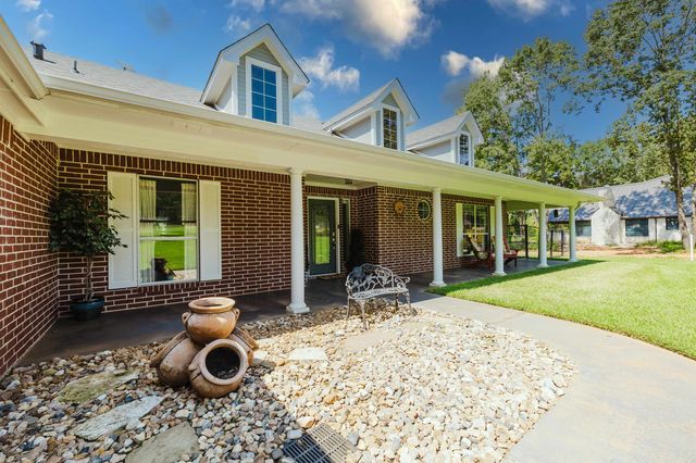 713 County Rd 3608, Bullard, TX 75757