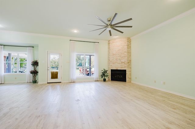 713 County Rd 3608, Bullard, TX 75757