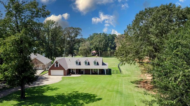 713 County Rd 3608, Bullard, TX 75757