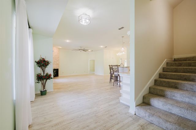 713 County Rd 3608, Bullard, TX 75757