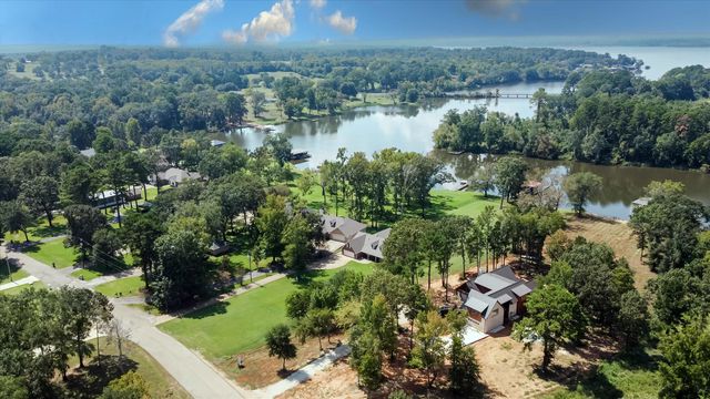 713 County Rd 3608, Bullard, TX 75757