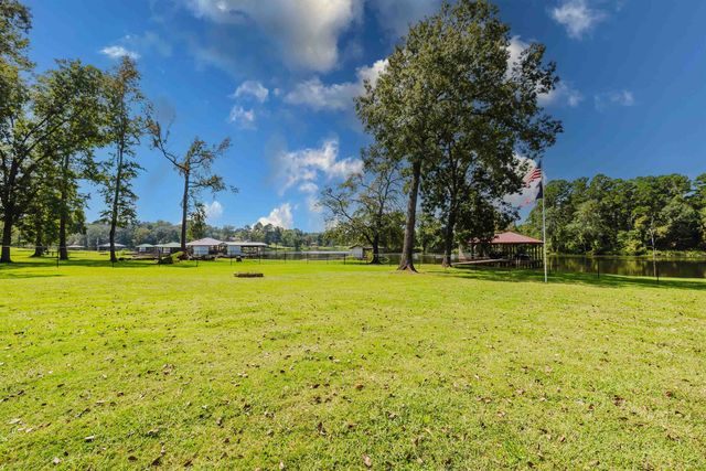 713 County Rd 3608, Bullard, TX 75757