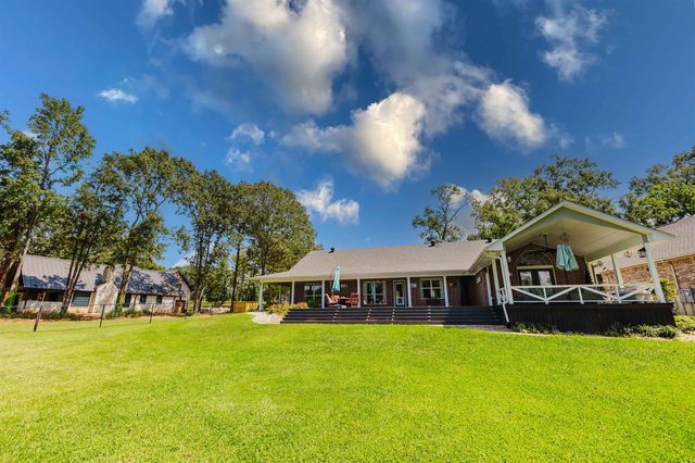 713 County Rd 3608, Bullard, TX 75757