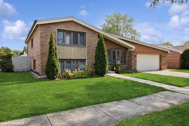 5175 W 88th Place, Oak Lawn, IL 60453