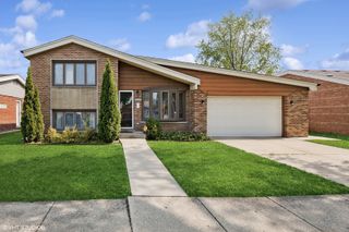 5175 W 88th Place, Oak Lawn, IL 60453