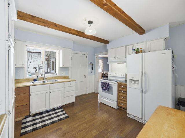 2102 Nelson Street, Manistee, MI 49660