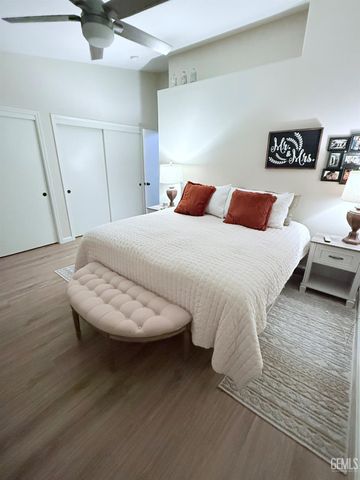 329 W Pilot Avenue, Bakersfield, CA 93308