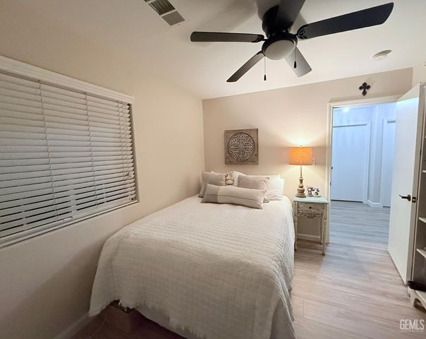 329 W Pilot Avenue, Bakersfield, CA 93308