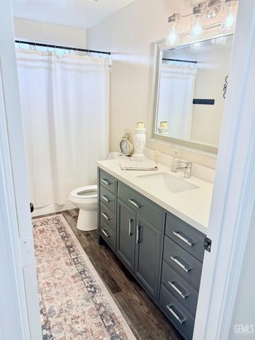 329 W Pilot Avenue, Bakersfield, CA 93308