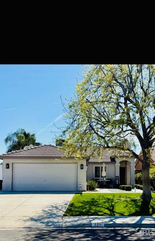 329 W Pilot Avenue, Bakersfield, CA 93308