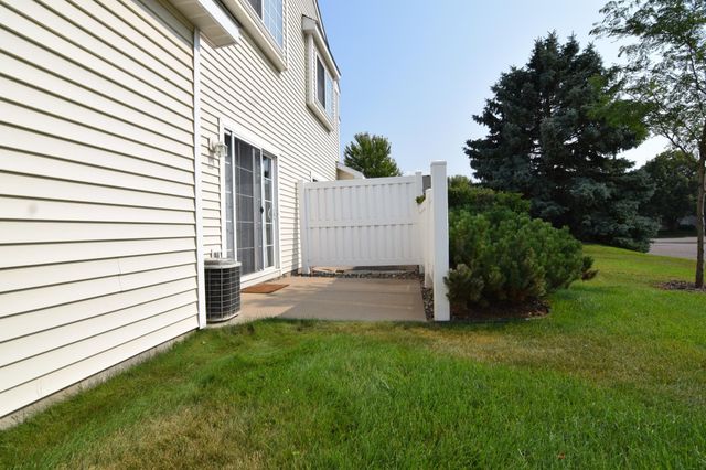 1388 Elmwood Avenue, Shakopee, MN 55379