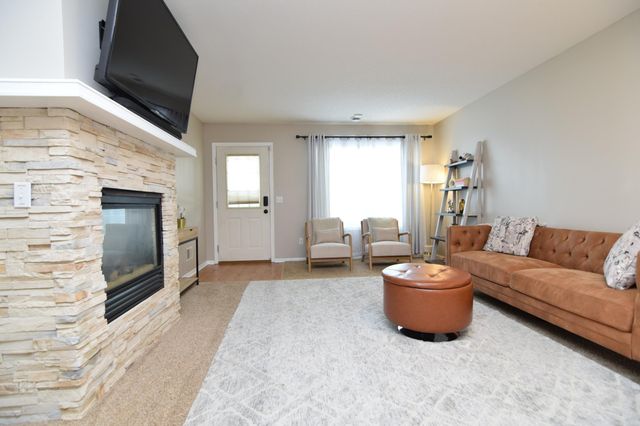 1388 Elmwood Avenue, Shakopee, MN 55379