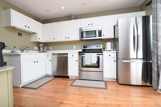 1388 Elmwood Avenue, Shakopee, MN 55379