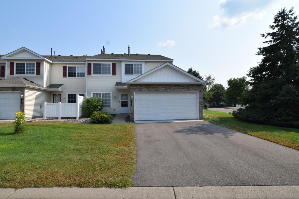 1388 Elmwood Avenue, Shakopee, MN 55379