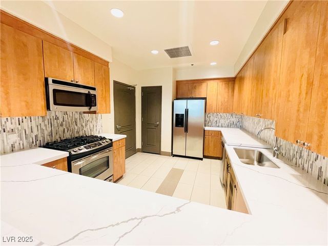 62 East Serene Avenue 115, Las Vegas, NV 89123