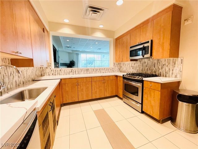 62 East Serene Avenue 115, Las Vegas, NV 89123