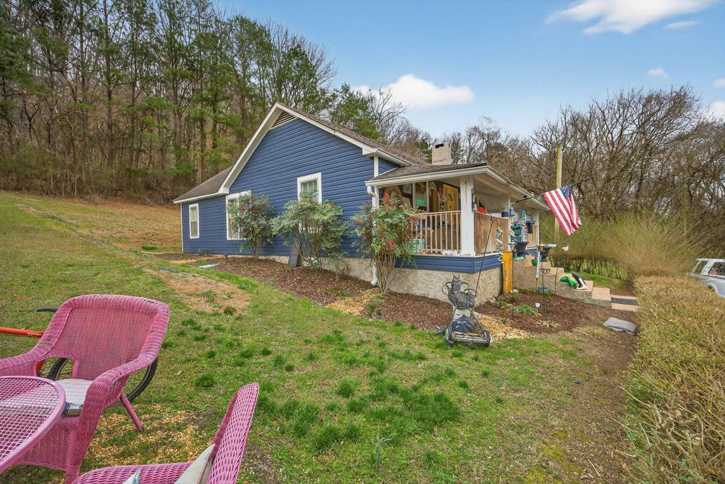 96 Harris Street, Graysville, GA 30726