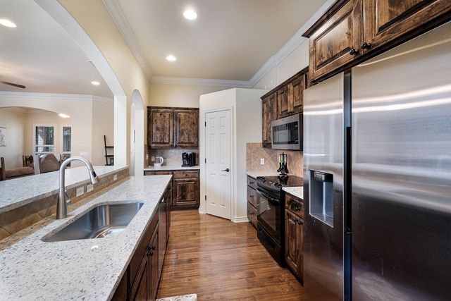 2784 Indian Wells Dr, San Antonio, TX 78028