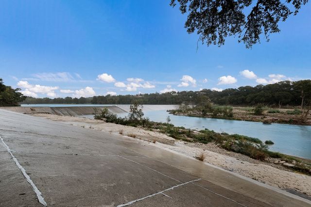 2784 Indian Wells Dr, San Antonio, TX 78028