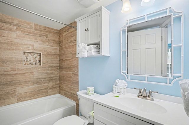 1015 S Ocean Blvd Unit 301, North Myrtle Beach, SC 29582