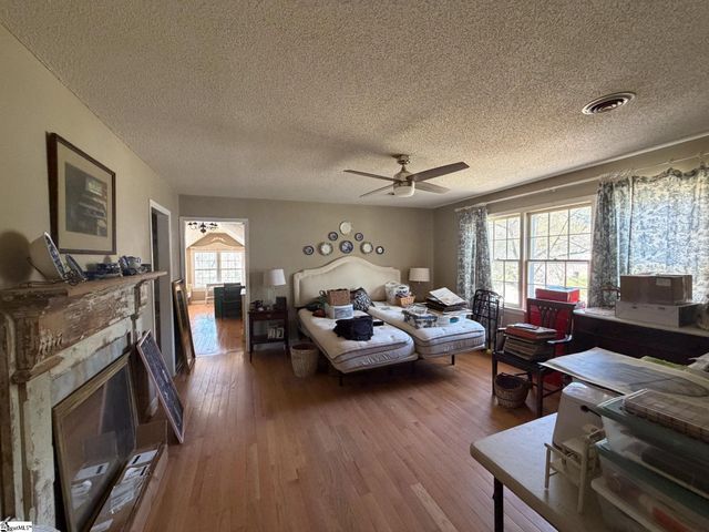 504 Hillpine Drive, Simpsonville, SC 29681