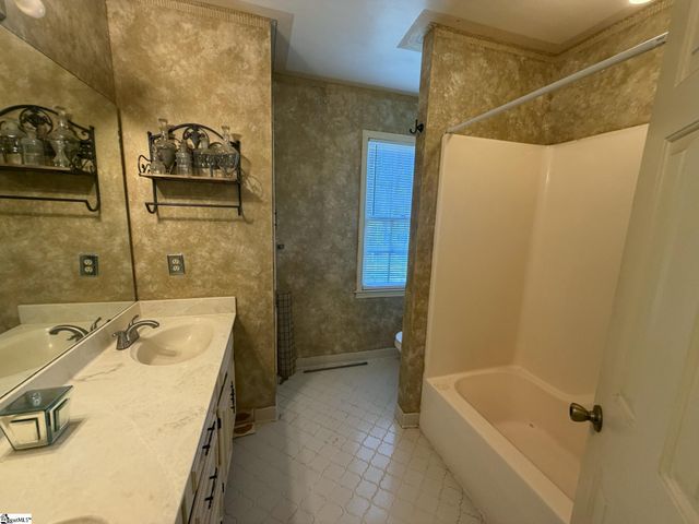 504 Hillpine Drive, Simpsonville, SC 29681