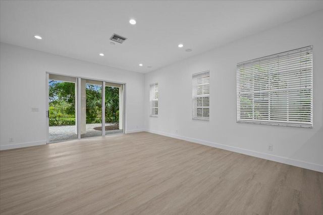 1029 Vintner Boulevard, Palm Beach Gardens, FL 33410