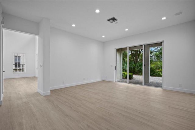 1029 Vintner Boulevard, Palm Beach Gardens, FL 33410