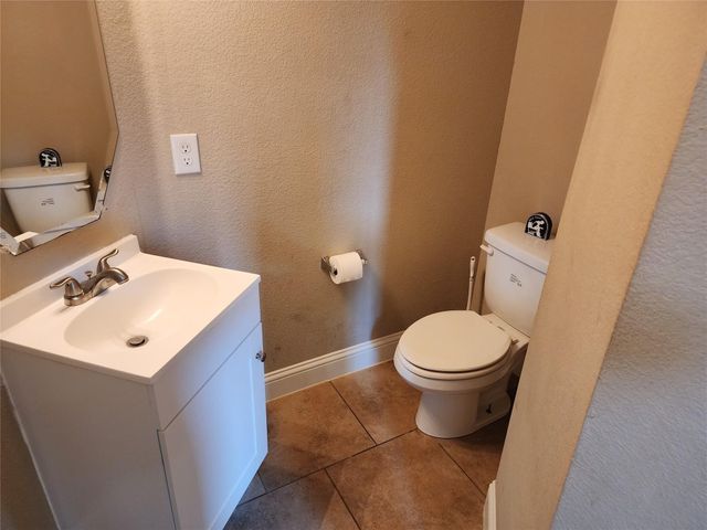 5848 Burgundy Rose Drive, Fort Worth, TX 76123