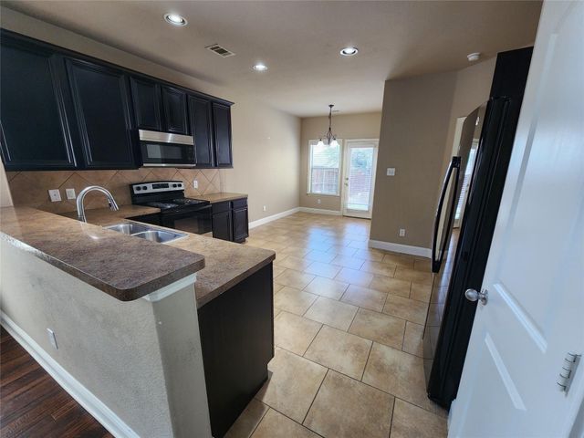 5848 Burgundy Rose Drive, Fort Worth, TX 76123
