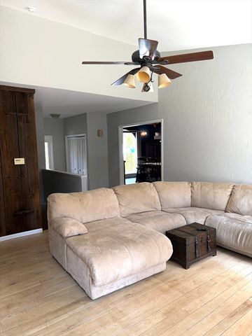 1511 Dunhamtown Brimfield Rd, Brimfield, MA 01010
