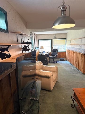 1511 Dunhamtown Brimfield Rd, Brimfield, MA 01010
