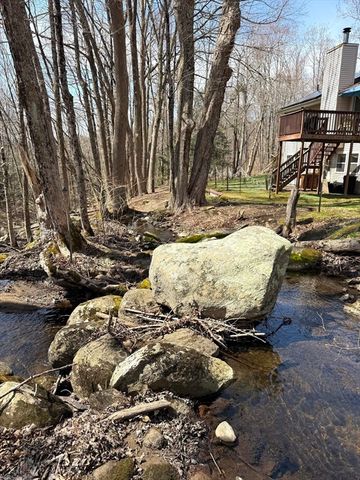 1511 Dunhamtown Brimfield Rd, Brimfield, MA 01010