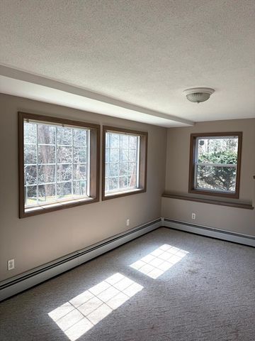 1511 Dunhamtown Brimfield Rd, Brimfield, MA 01010