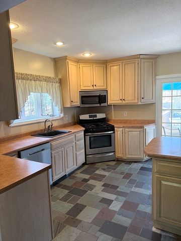 1511 Dunhamtown Brimfield Rd, Brimfield, MA 01010