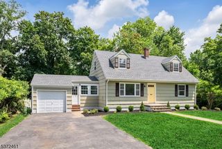 19 Sweetwood Ct, West Caldwell Twp., NJ 07006