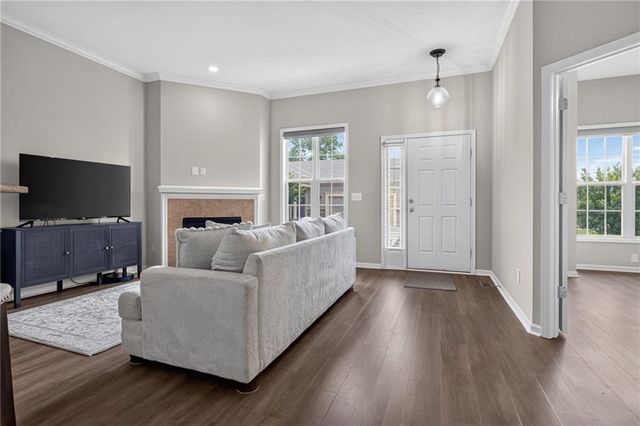 2250 Lake Pointe Drive 702, Lawrence, KS 66049