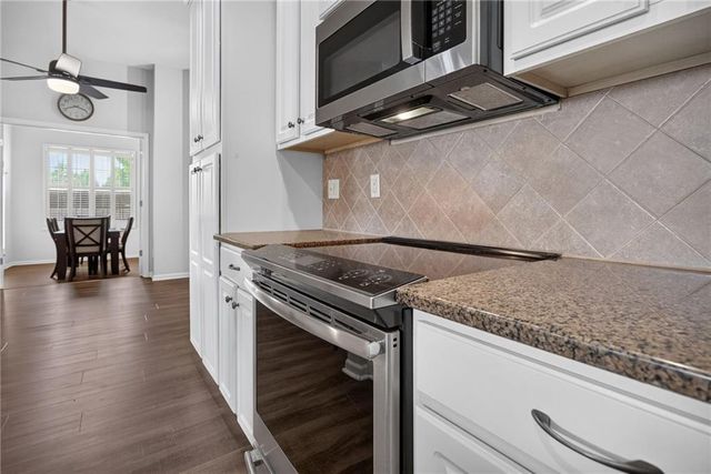 2250 Lake Pointe Drive 702, Lawrence, KS 66049
